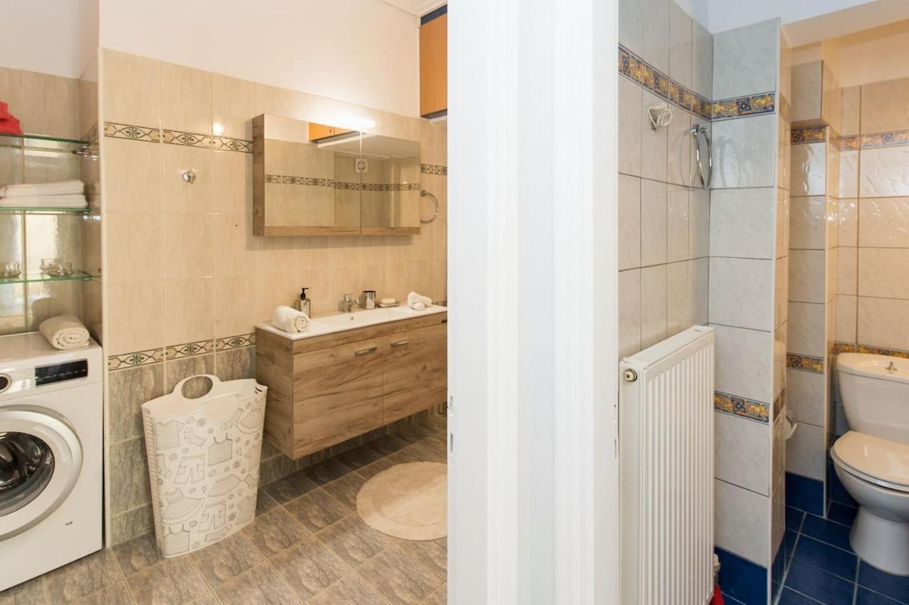 Thano'S Stylish Flat Just 150M To The Beach Faraí Exteriör bild