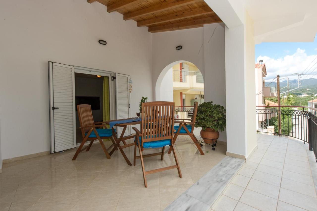 Thano'S Stylish Flat Just 150M To The Beach Faraí Exteriör bild